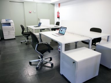  | Desks in the center of Barcelona Oficina24.es